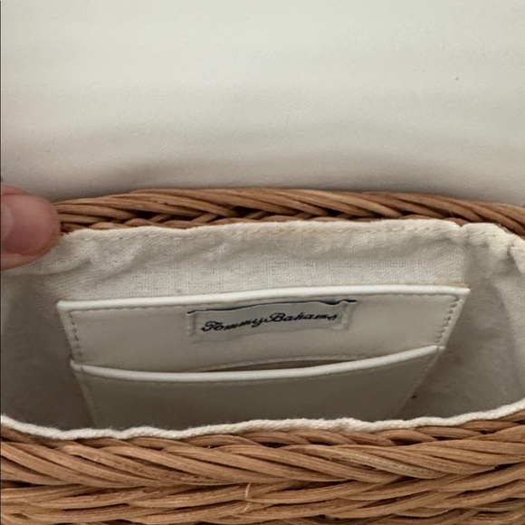 Wicker and White Leather Tommy Bahama Crossbody Bag - Picture 5 of 8